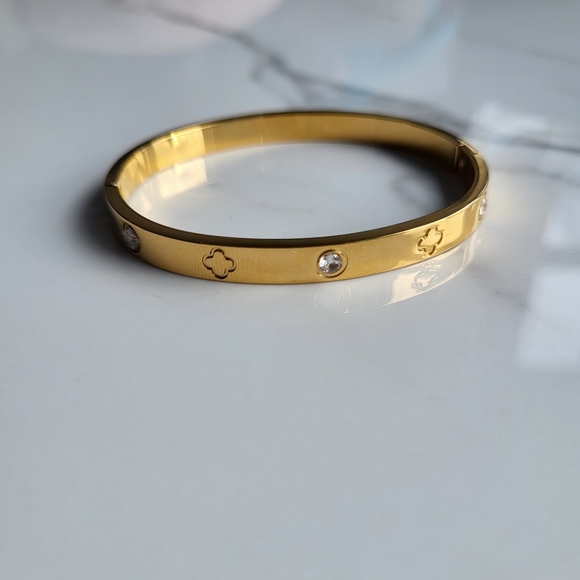 18K Gold Plated Bracelet with Clover a d Cubic Zironia Stones - Picture 5 of 7